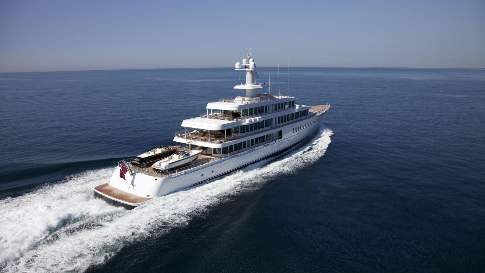 洋書 THE WORLD'S MOST EXTRAORDINARY YACHTS Musashi: The yacht where industrial design meets a Japanese